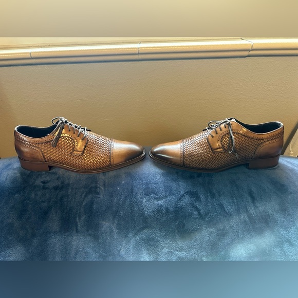 Johnston & Murphy
Cormac woven cap toe mohogany Italian calfskin - Picture 4 of 10